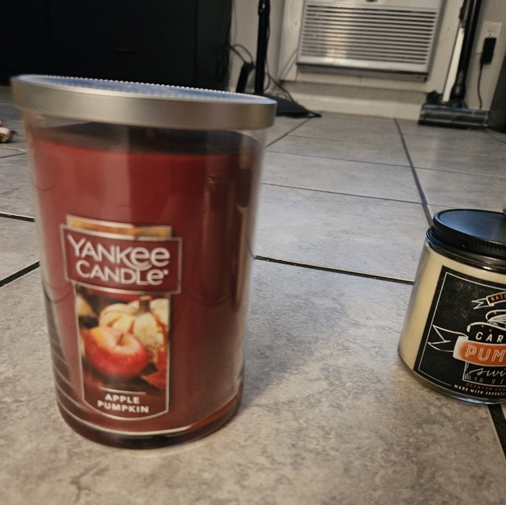 Yankee Candle Large Red Jar Apple Pumpkin